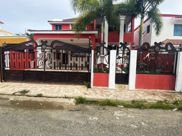 Casa en Jardines del norte