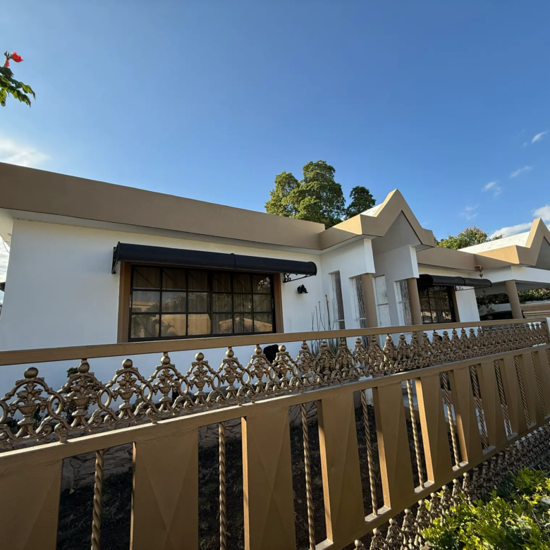 Casa en Llanos de Gurabo (Sr. Rios)