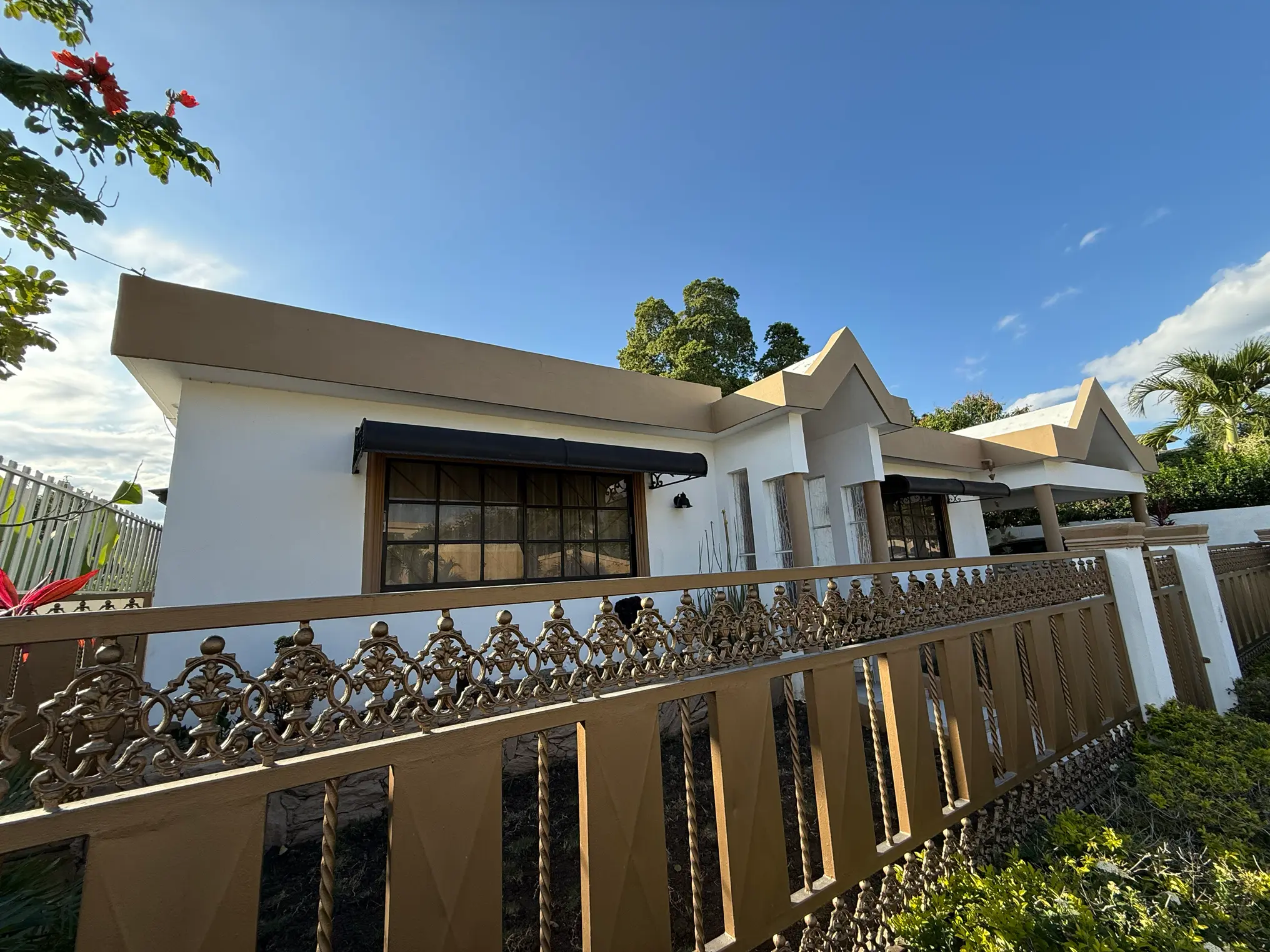 Casa en Llanos de Gurabo (Sr. Rios)
